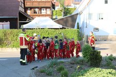 Maibaumstellen 2025 durch die Feuerwehr